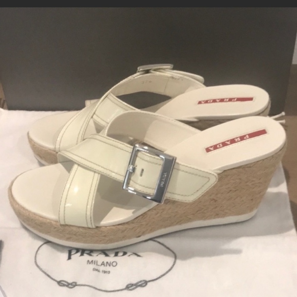 Authentic Prada patent leather wedge sandals 7.5 - Picture 3 of 12
